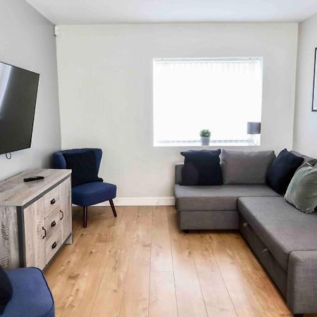 Comfortable And Convenient 3 Bedroom House With Parking Handsworth Ngoại thất bức ảnh